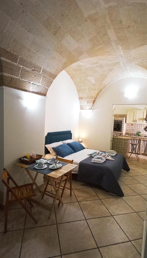 Palazzo Saraceno Apartment-Taras Taranto Exterior photo