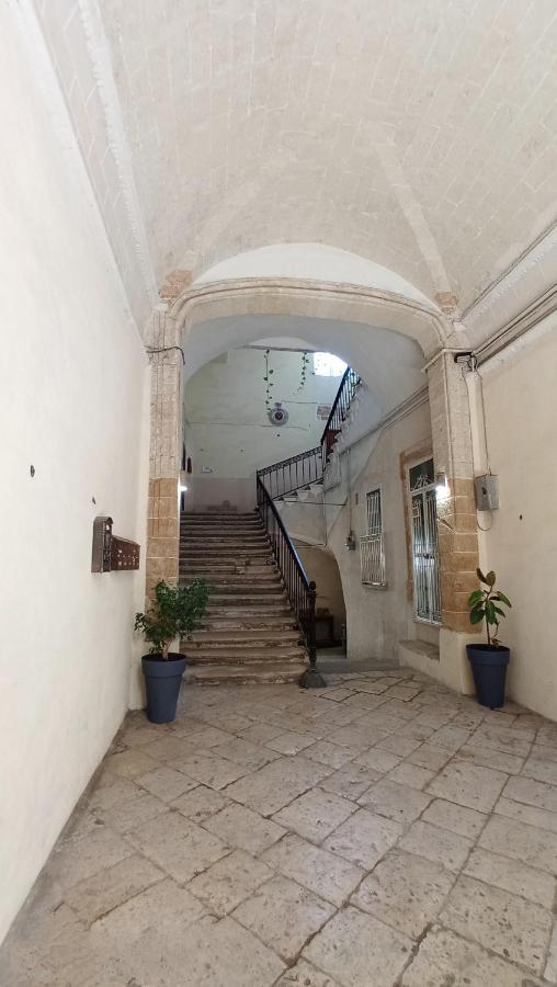 Palazzo Saraceno Apartment-Taras Taranto Exterior photo